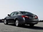 Infiniti M56 2010 года